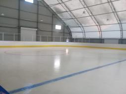 Крытая хоккейная площадка